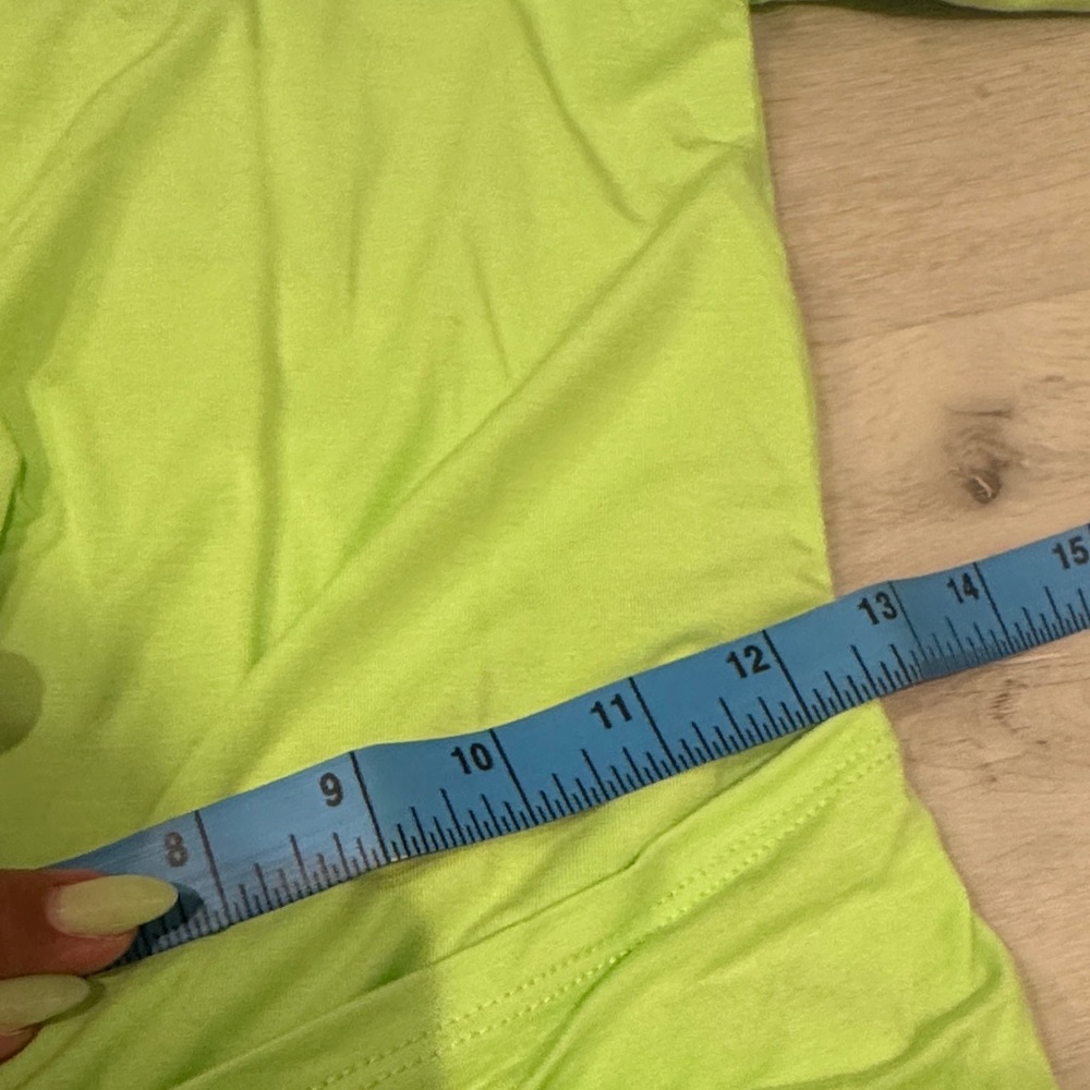 JLUXLABEL Vibrant Green Long Sleeve front twist Dress, runs small, stretchy. - Picture 7 of 9